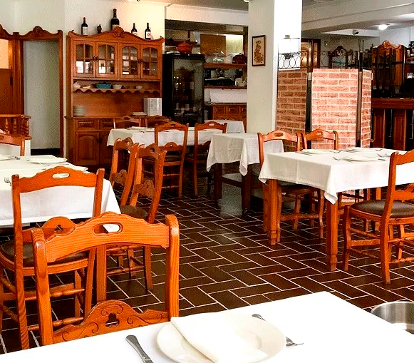 Comer carne en Ibiza en restaurante Meson el Gallego