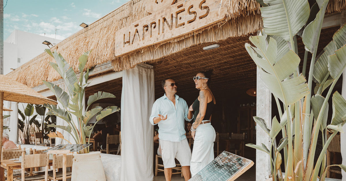 Entrance of the fusion cuisine restaurant Happiness Beach